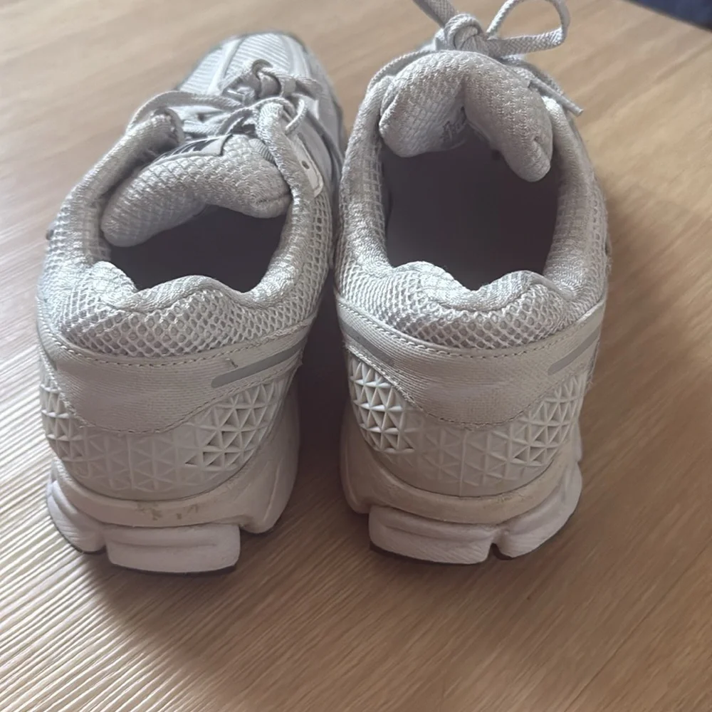 Nike Men’s Vomero 5